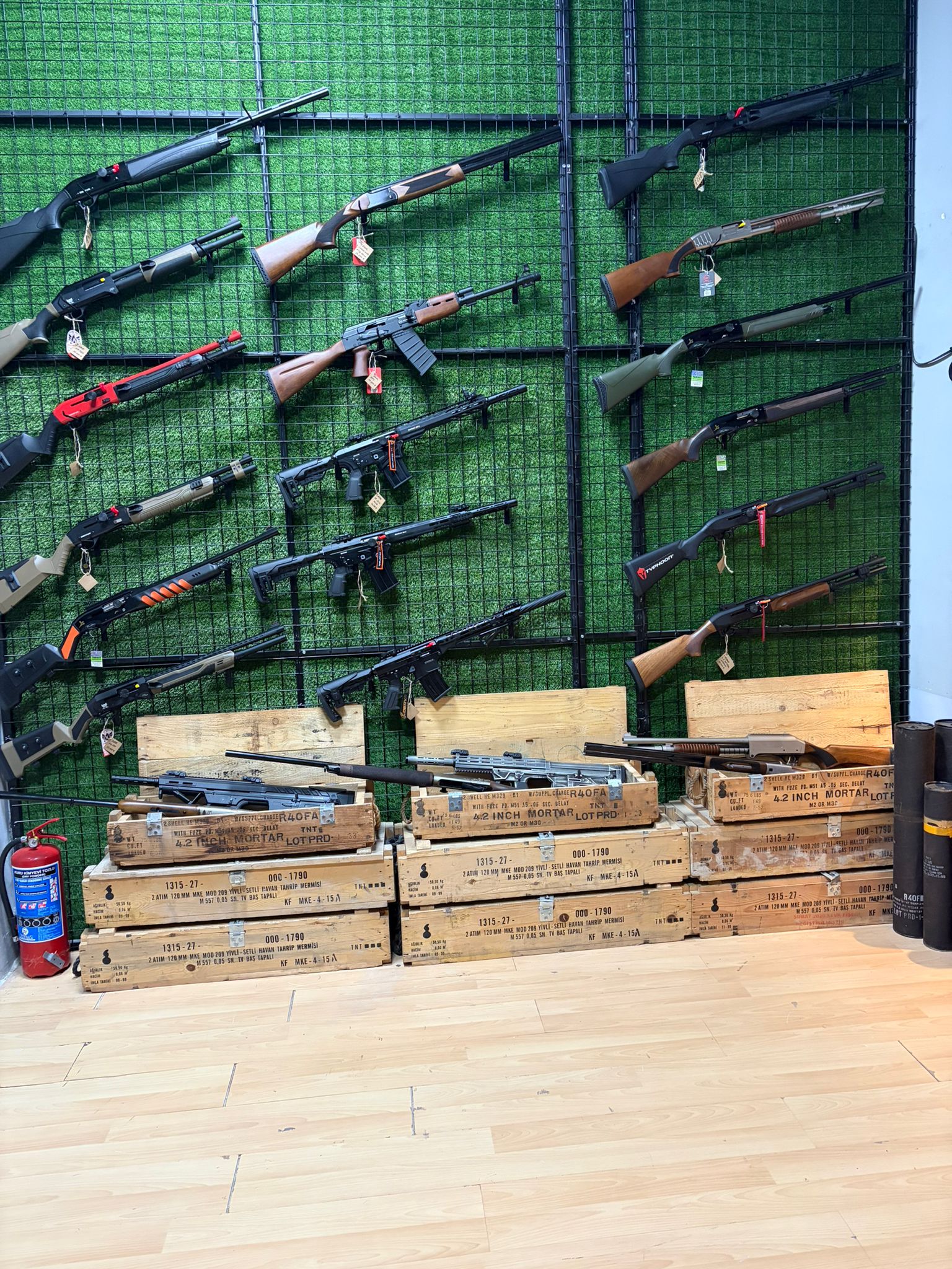 VİP GUN Sakarya silah mağazası ürün sergisi aksesuar